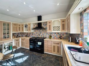 Kitchen- click for photo gallery
